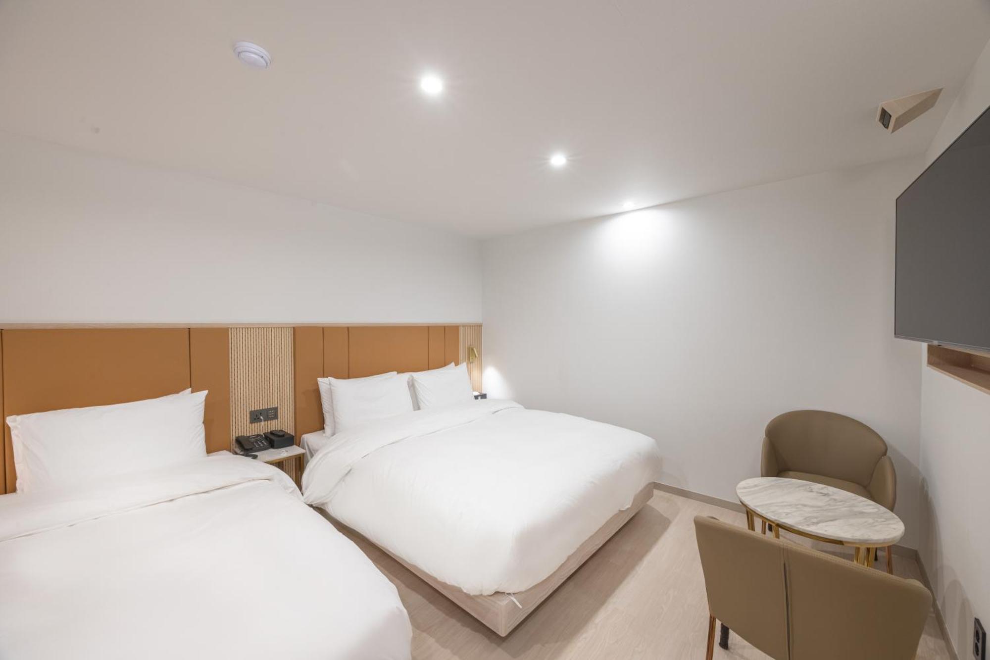 Hotel Bellus ปูซาน ภายนอก รูปภาพ