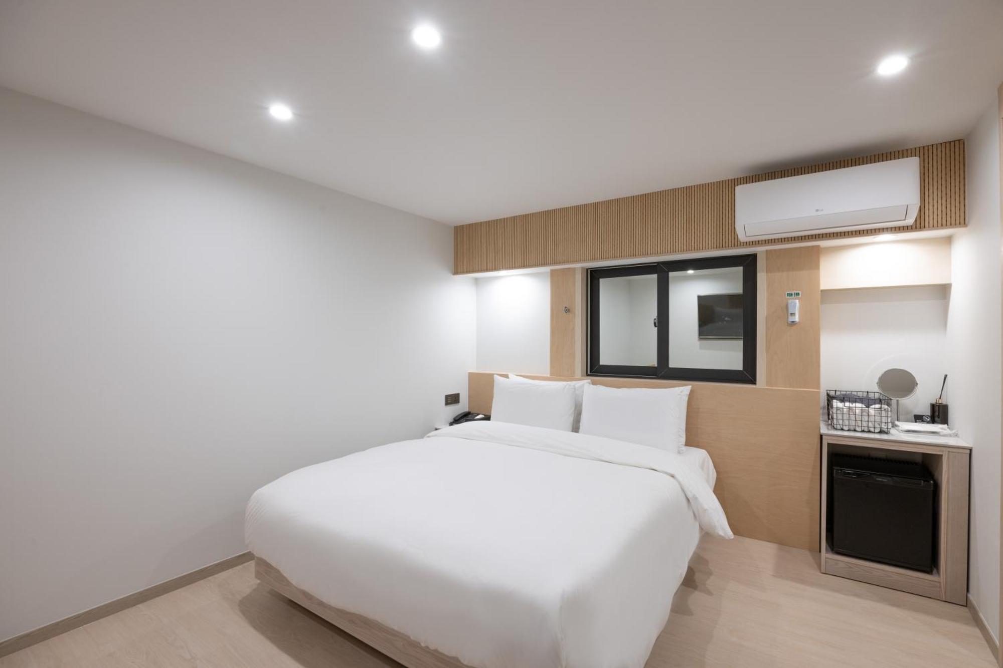 Hotel Bellus ปูซาน ภายนอก รูปภาพ