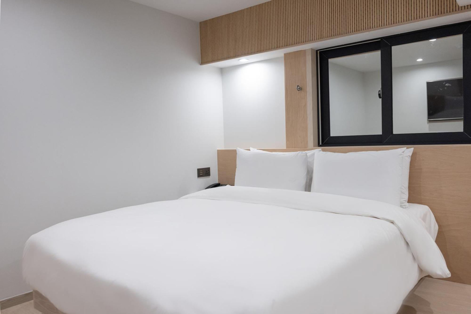 Hotel Bellus ปูซาน ภายนอก รูปภาพ
